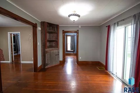 104 E 3rd St, Dell Rapids, SD 57022 photo 7