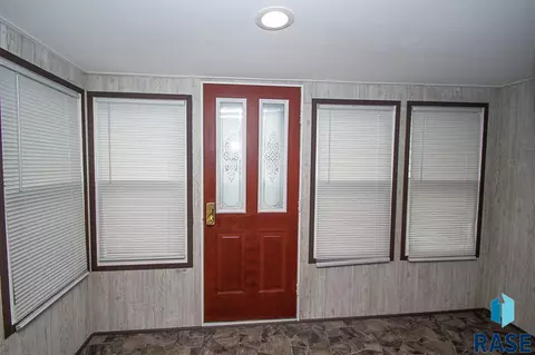 104 E 3rd St, Dell Rapids, SD 57022 photo 14