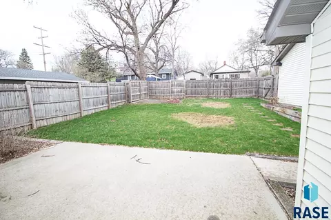 104 E 3rd St, Dell Rapids, SD 57022 photo 15