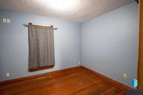104 E 3rd St, Dell Rapids, SD 57022 photo 9