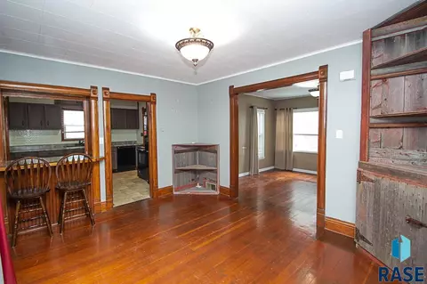 104 E 3rd St, Dell Rapids, SD 57022 photo 5