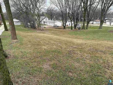 1119 Coteau St, Gary, SD 57237 photo 1