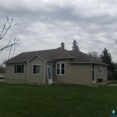 208 E 2nd Ave, Humboldt, SD 57035 photo 1