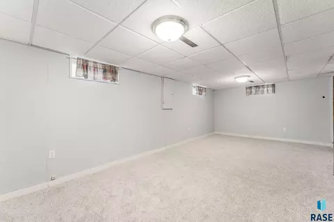 3021 E 18th St, Sioux Falls, SD 57103 photo 15