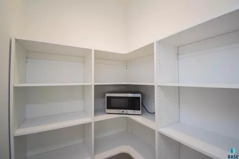2825 S Moss Stone Ave, Sioux Falls, SD 57110 photo 12