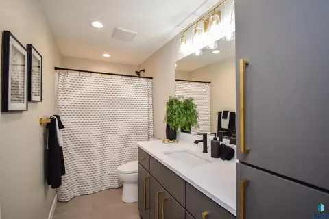 2825 S Moss Stone Ave, Sioux Falls, SD 57110 photo 50