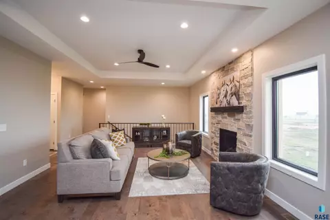 2825 S Moss Stone Ave, Sioux Falls, SD 57110 photo 19