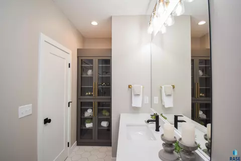 2825 S Moss Stone Ave, Sioux Falls, SD 57110 photo 35