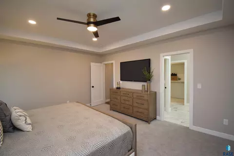 2825 S Moss Stone Ave, Sioux Falls, SD 57110 photo 27