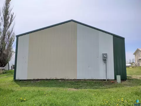 116 E 4th Ave, Miller, SD 57362 photo 18
