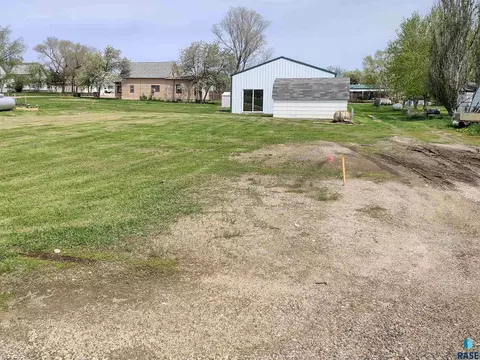 116 E 4th Ave, Miller, SD 57362 photo 22
