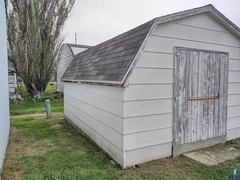 116 E 4th Ave, Miller, SD 57362 photo 15