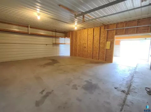 116 E 4th Ave, Miller, SD 57362 photo 9