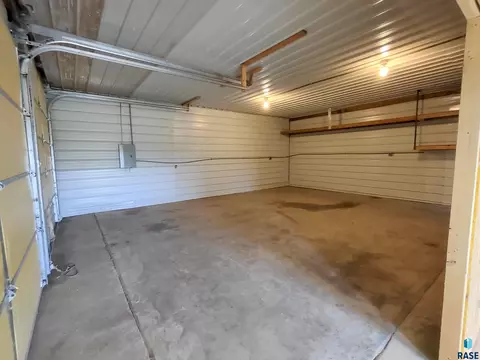116 E 4th Ave, Miller, SD 57362 photo 7
