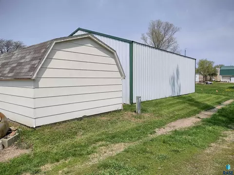 116 E 4th Ave, Miller, SD 57362 photo 16