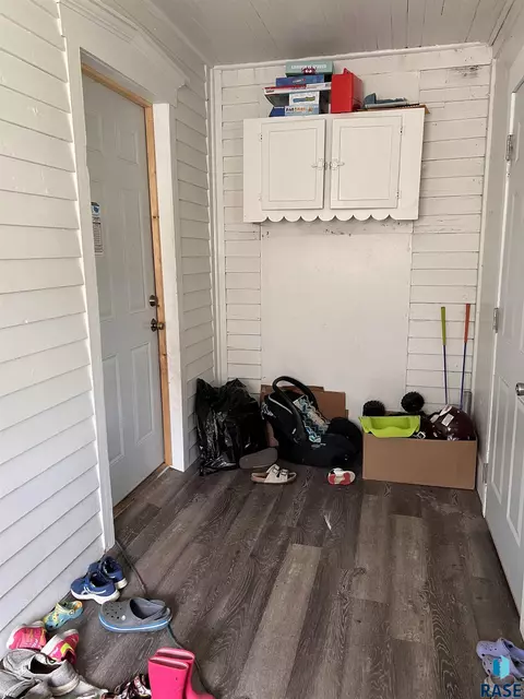 101 E 1st St, Marion, SD 57043 photo 6