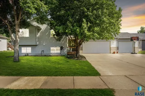 310 W 5th St, Tea, SD 57064 photo 1