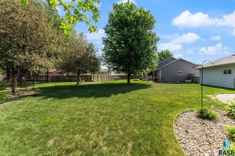 310 W 5th St, Tea, SD 57064 photo 32