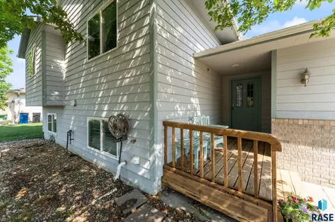 310 W 5th St, Tea, SD 57064 photo 2