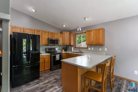 310 W 5th St, Tea, SD 57064 photo 7