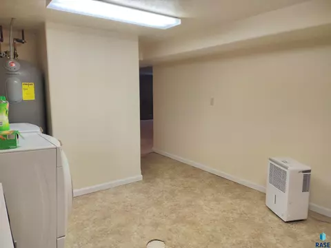 703 E 2nd Ave, Miller, SD 57362 photo 42