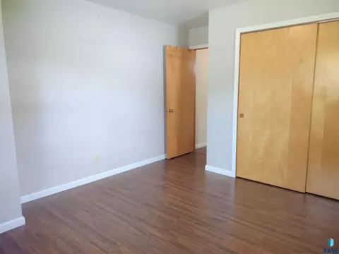 703 E 2nd Ave, Miller, SD 57362 photo 20