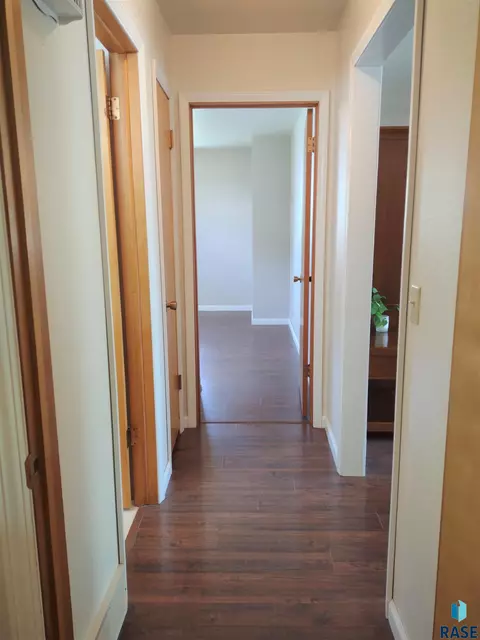 703 E 2nd Ave, Miller, SD 57362 photo 15