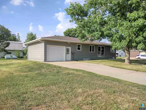 703 E 2nd Ave, Miller, SD 57362 photo 48