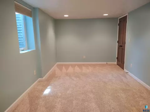 703 E 2nd Ave, Miller, SD 57362 photo 27