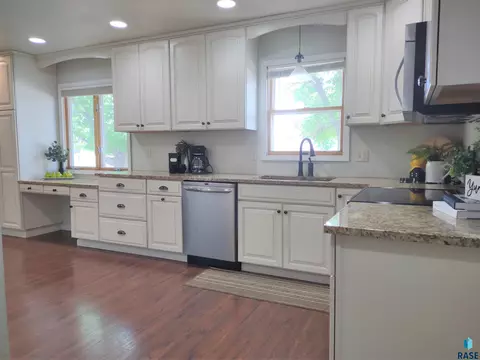 703 E 2nd Ave, Miller, SD 57362 photo 7