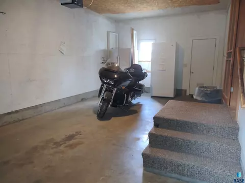 703 E 2nd Ave, Miller, SD 57362 photo 45