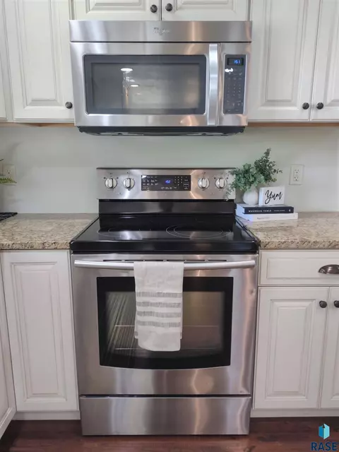 703 E 2nd Ave, Miller, SD 57362 photo 12