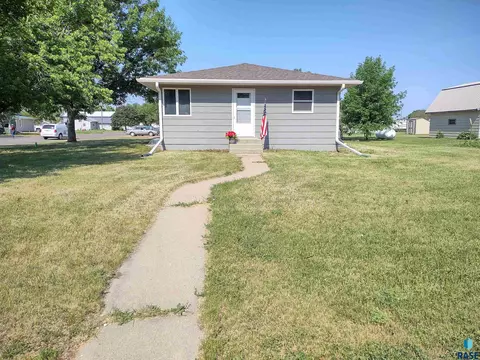 703 E 2nd Ave, Miller, SD 57362 photo 57