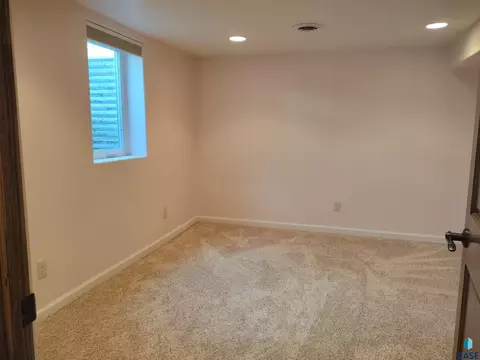 703 E 2nd Ave, Miller, SD 57362 photo 33