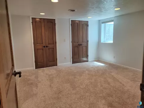 703 E 2nd Ave, Miller, SD 57362 photo 24