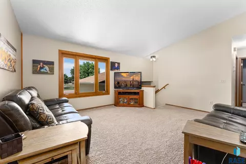 431 W Charish St, Tea, SD 57064 photo 5