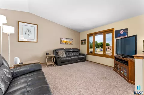 431 W Charish St, Tea, SD 57064 photo 4