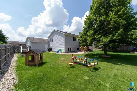 1408 W Creekside Dr, Brandon, SD 57005 photo 40