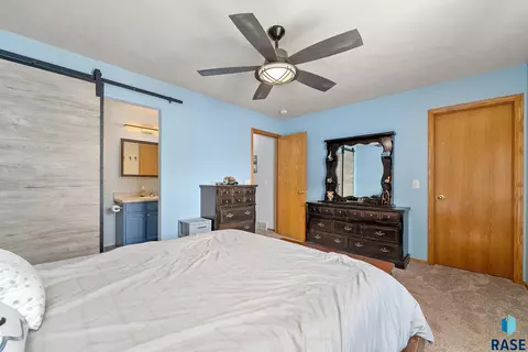 1408 W Creekside Dr, Brandon, SD 57005 photo 14