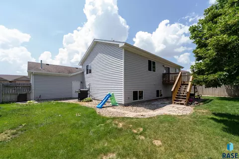 1408 W Creekside Dr, Brandon, SD 57005 photo 35