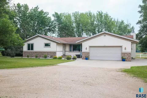 26728 481st St, Brandon, SD 57005 photo 2