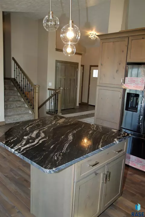 5305 E 64th St, Sioux Falls, SD 57108 photo 8