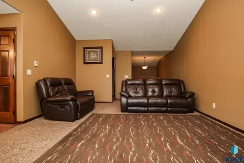 207 W Ivy Rd, Tea, SD 57064 photo 4