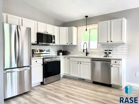 620 N Poplar Ave, Tea, SD 57064 photo 7