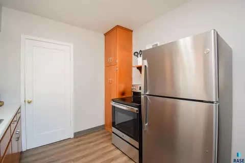 801 S Summit Ave, Sioux Falls, SD 57104 photo 9