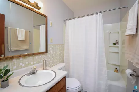 801 S Summit Ave, Sioux Falls, SD 57104 photo 19