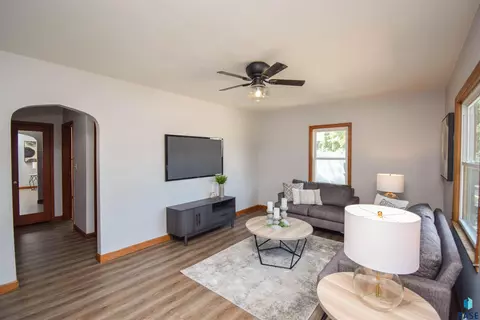 801 S Summit Ave, Sioux Falls, SD 57104 photo 3