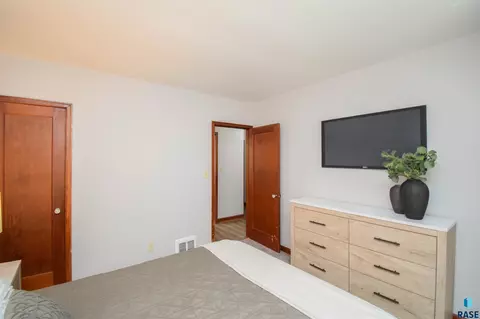 801 S Summit Ave, Sioux Falls, SD 57104 photo 22