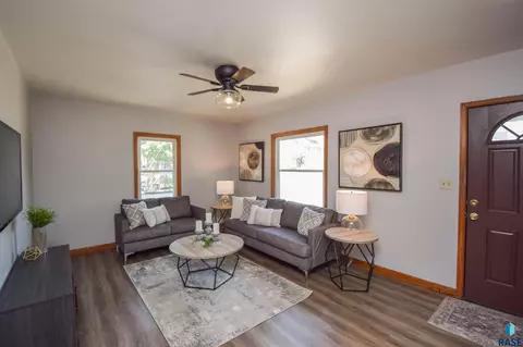 801 S Summit Ave, Sioux Falls, SD 57104 photo 13