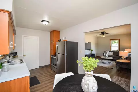 801 S Summit Ave, Sioux Falls, SD 57104 photo 11